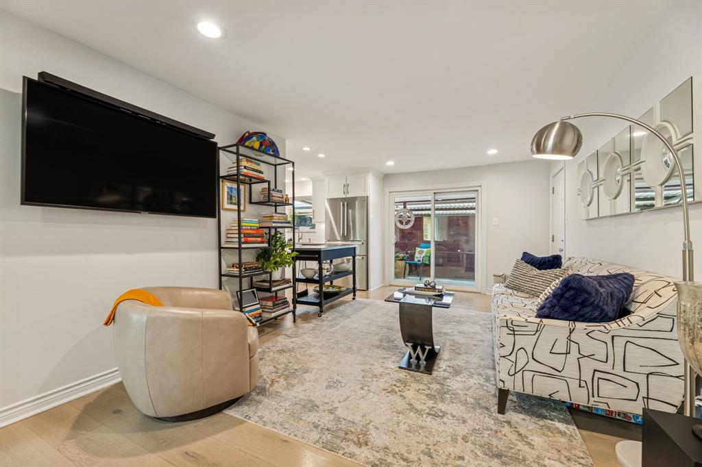 SANDHURST MANOR - Residential