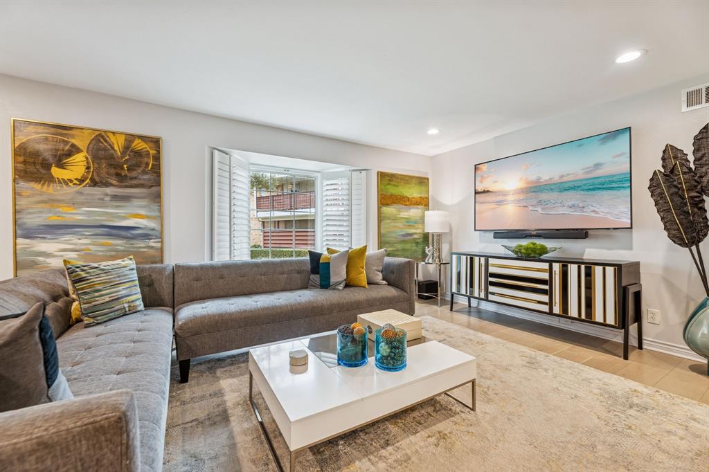 SANDHURST MANOR - Residential