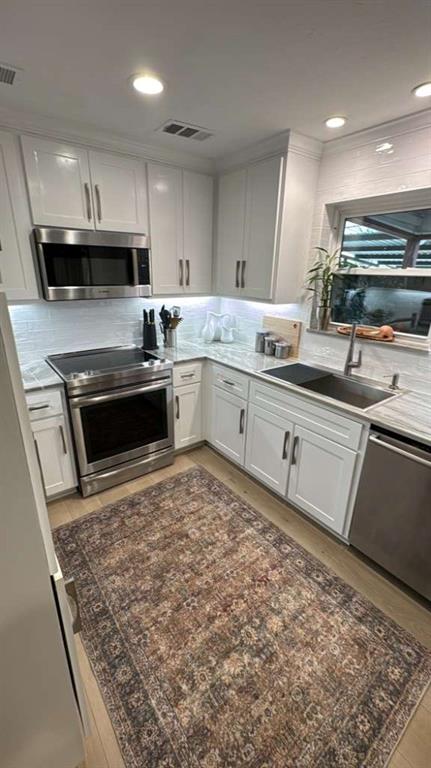 SANDHURST MANOR - Residential