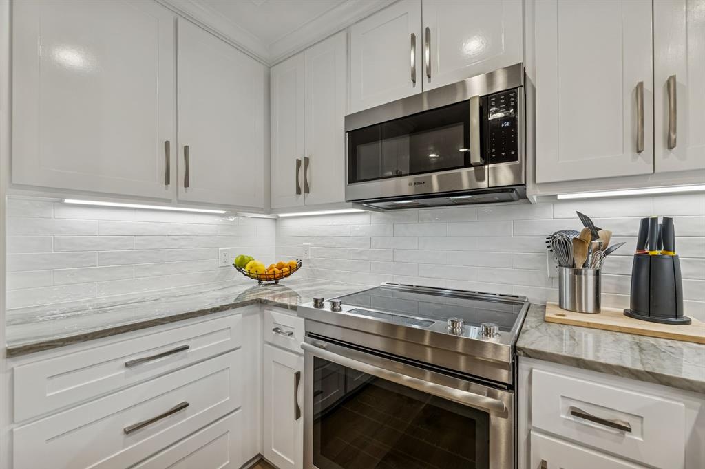 SANDHURST MANOR - Residential