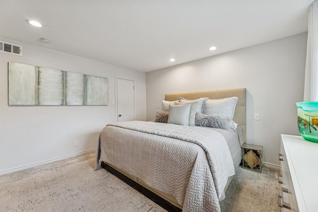 SANDHURST MANOR - Residential