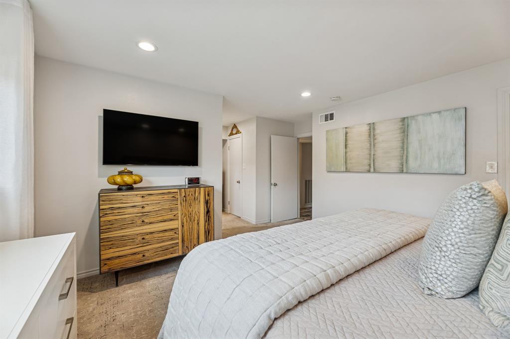 SANDHURST MANOR - Residential