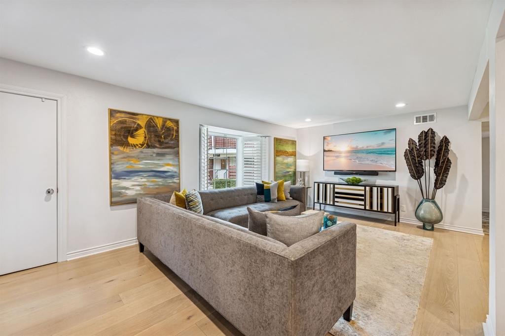 6033 Sandhurst Lane A