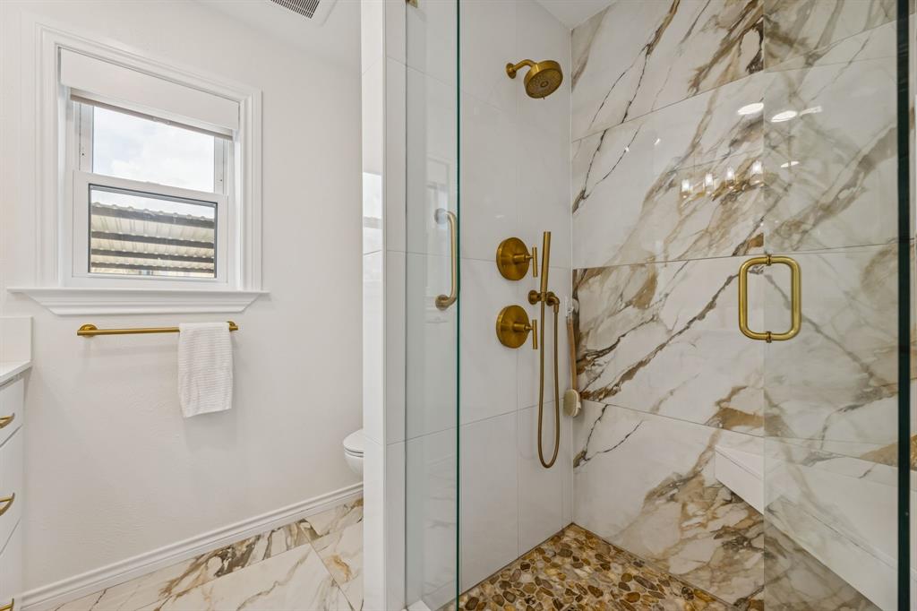 SANDHURST MANOR - Residential