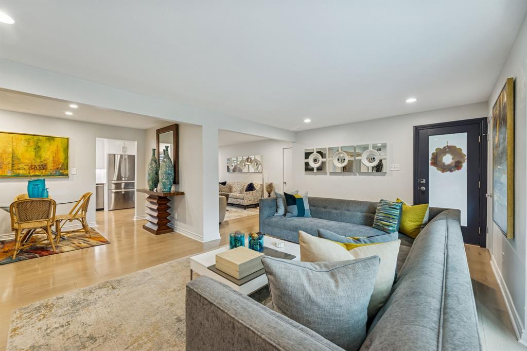 SANDHURST MANOR - Residential