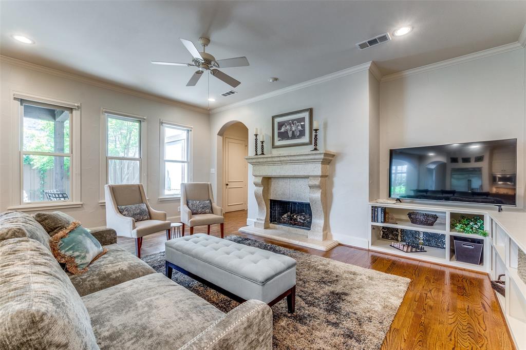 6521 Del Norte Lane