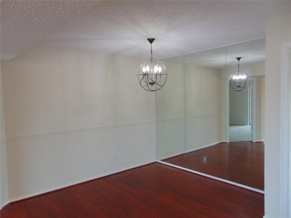 Cambridge Condo Ph 01 03 - Residential