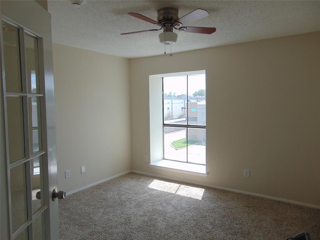 Cambridge Condo Ph 01 03 - Residential