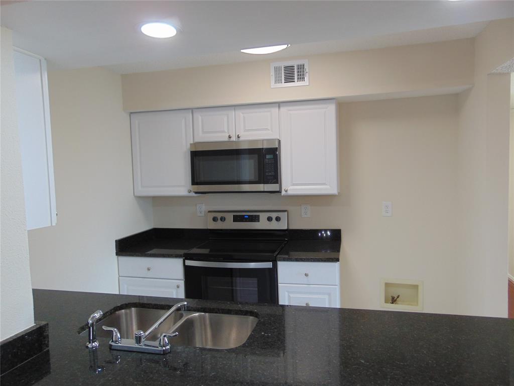 Cambridge Condo Ph 01 03 - Residential