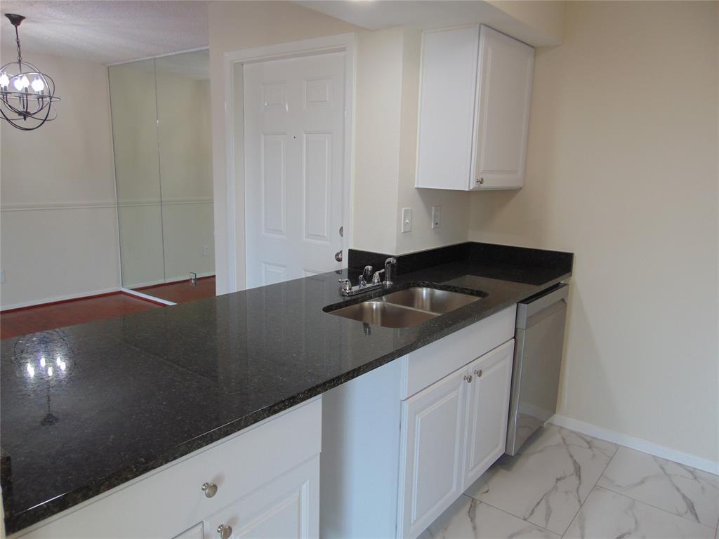 Cambridge Condo Ph 01 03 - Residential