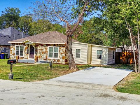 A home in Krum