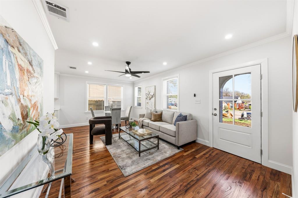 827 Westmount Avenue