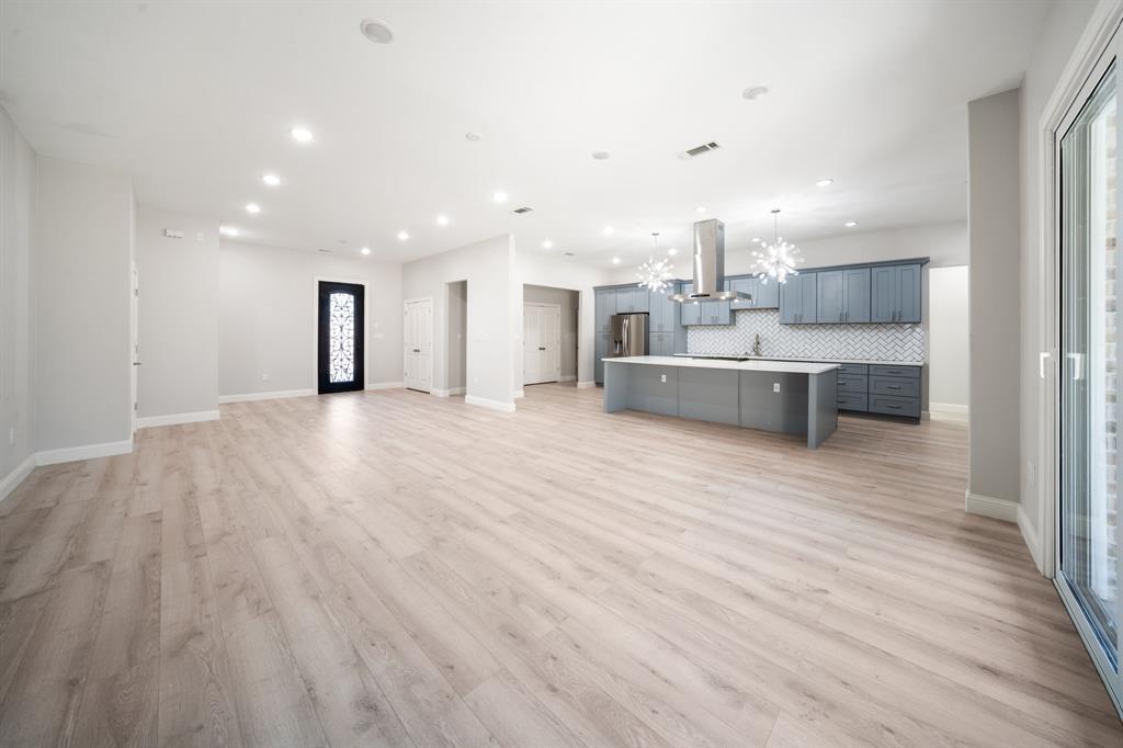 Praise Mountain - Residential