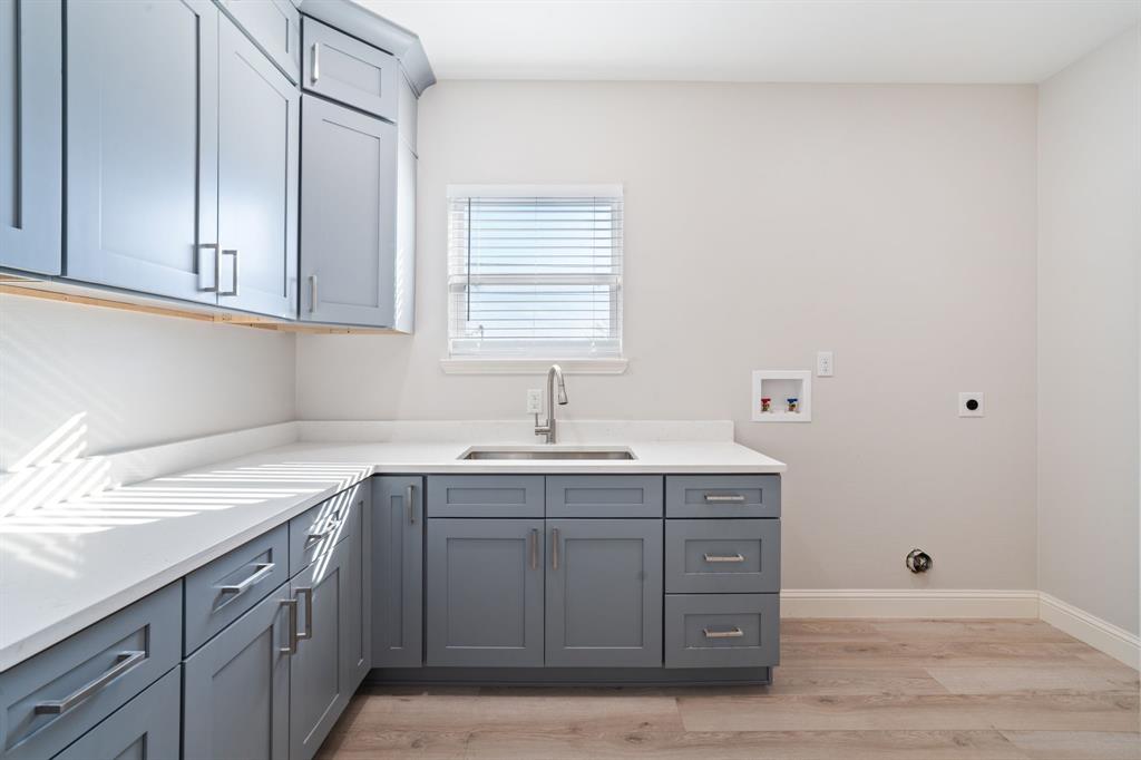 Praise Mountain - Residential