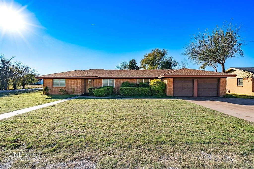 Photo of 509 8th Street, Merkel, TX 79536 (MLS # 21375193)