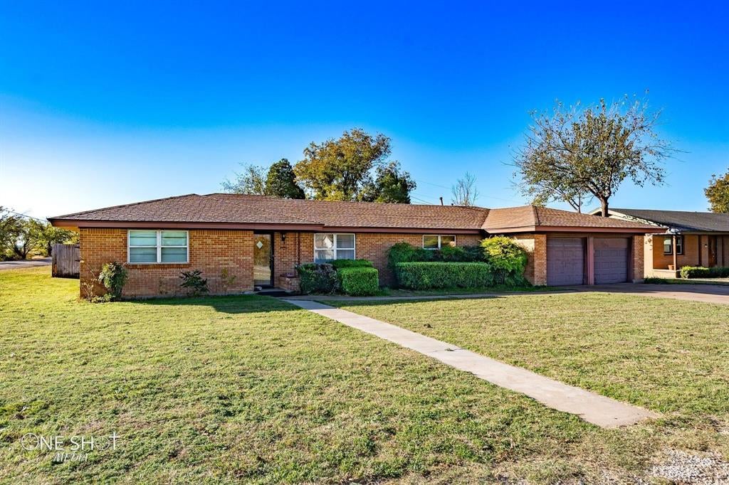Photo of 509 8th Street, Merkel, TX 79536 (MLS # 21375193)