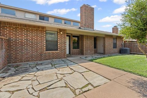 1125 Forest Creek Street Benbrook TX 76126