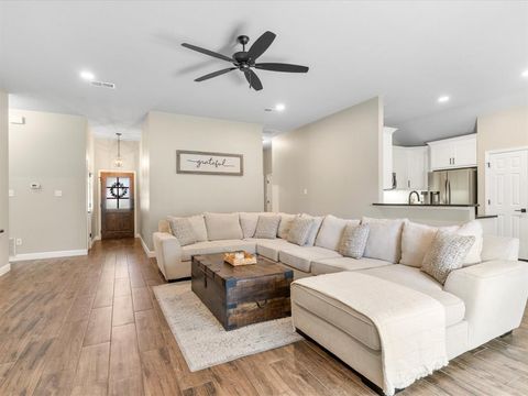 325 Cindy Lane Saginaw TX 76179