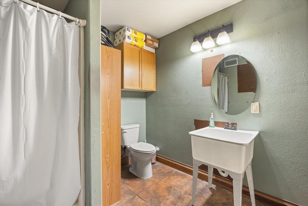 Lane Plumbing Bldg - Commercial Sale