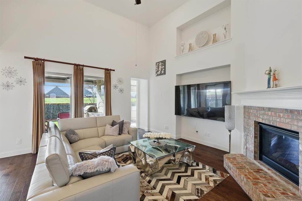 14329 Home Trail