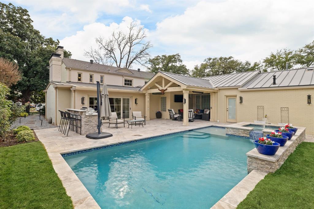 4678 Beverly Drive