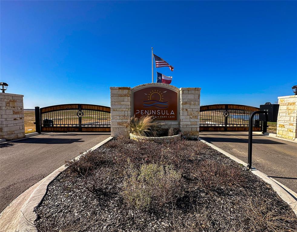 490 & 520 Peninsula Drive