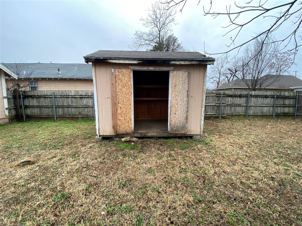 D L Dickerman - Residential