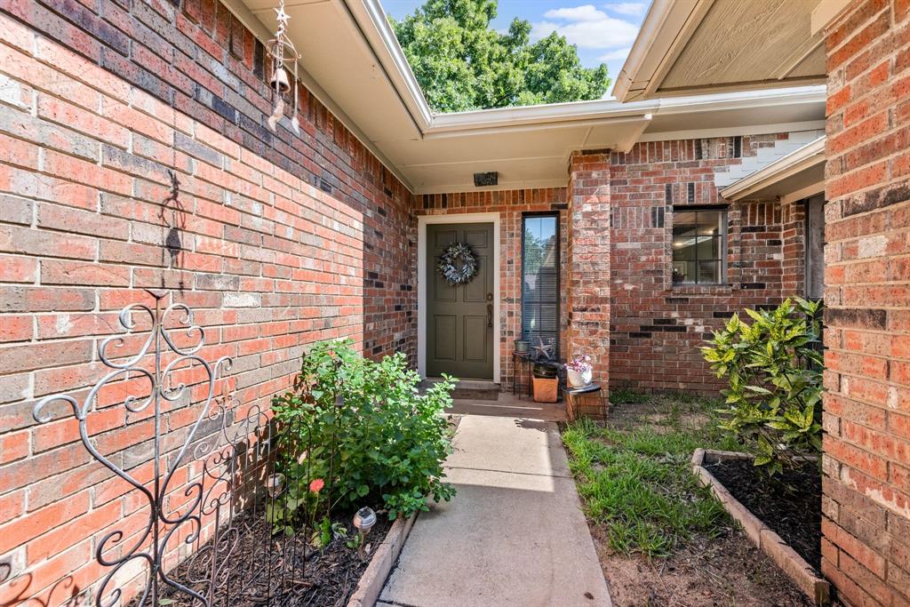 4009 Bradley Lane