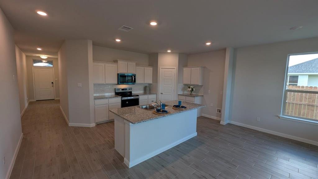 512 LANKFORD FARMS Drive