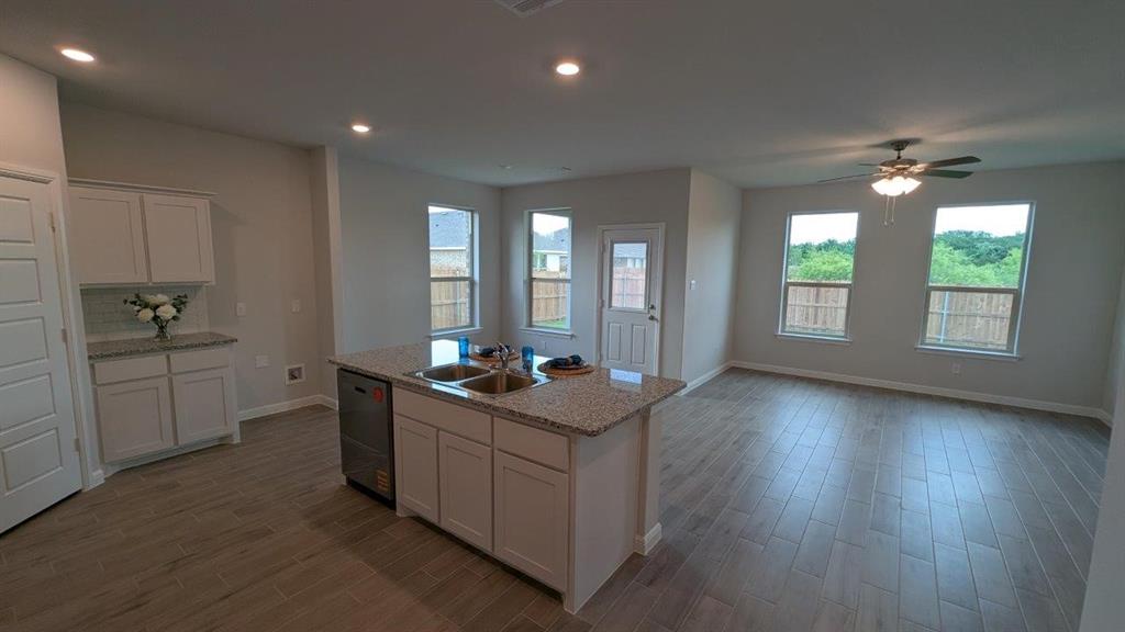 512 LANKFORD FARMS Drive