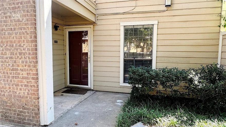 NEWLY RENOVATED 1bd 1ba condo! in a Prime Arlington Location! Welcome to your move-in ready condo just minutes away from AT&T stadium, Texas LIVE! Globe Life Field, Six Flags, Hurricane Harbor, and much more! Easy access to I-30 and SH 360 for Dallas, Fort Worth, and DFW Airport! Cozy and peaceful neighborhood! This beautifully updated home features a screened and covered patio with all NEW Appliances! Full-size washer dryer hookups. This quiet community has limited traffic and many long-term residents. Covered parking is assigned. Walking distance to grocery stores, coffee shops, fast food, banking, and auto retailers!