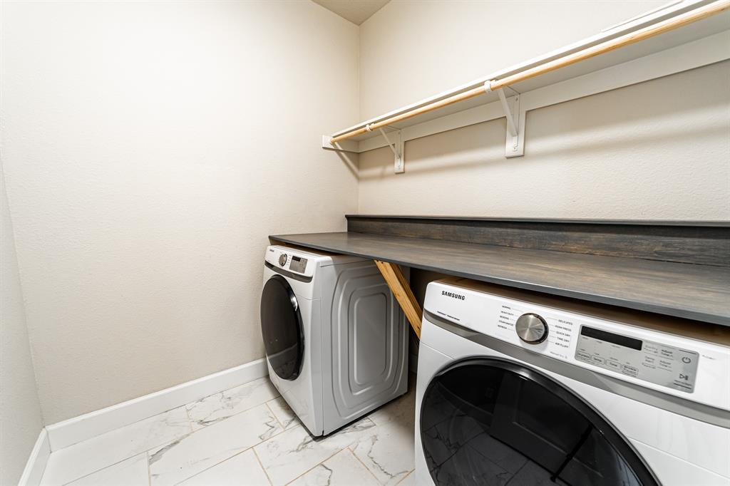 North Richland Hills, Texas 76180, United States, 3 Bedrooms Bedrooms, ,2 BathroomsBathrooms,Residential,Pending,40431