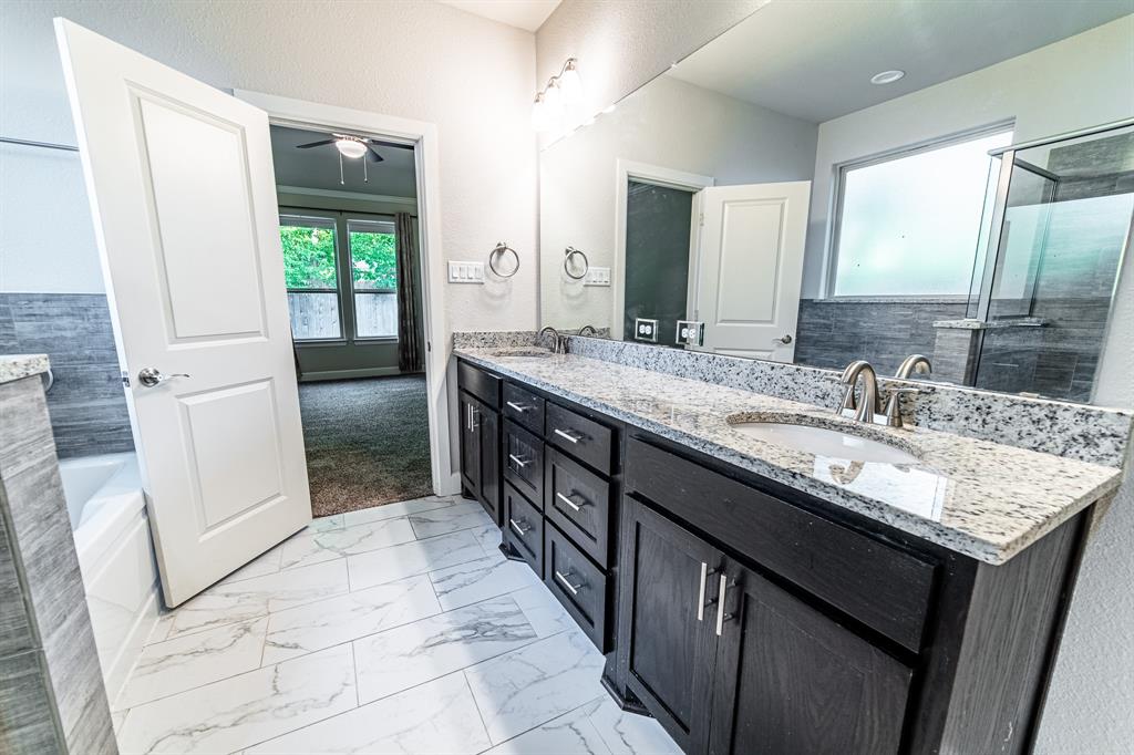 North Richland Hills, Texas 76180, United States, 3 Bedrooms Bedrooms, ,2 BathroomsBathrooms,Residential,Pending,40431