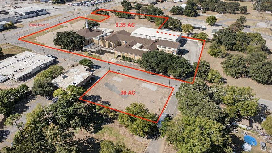 Sprawling campus with approximately 80,000 SF on 5.7 acres, situated in the heart of the DFW area. Property is
highly visible with 500 ft of Hwy 10 frontage (23,000 daily traffic count). 600 seat balconied
sanctuary. Features over 50 office or classroom spaces, Ideal for a growing church or school. Multiple
conference rooms, common areas and kitchens, library, and 6,000 SF gym. Some common area
spaces have been remodeled In the last few years. Facility currently rents to multiple groups, Include
a school, with rental revenue In excess of $70,000 per year.