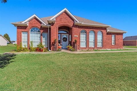 1687 Sportsman Lane Van Alstyne TX 75495