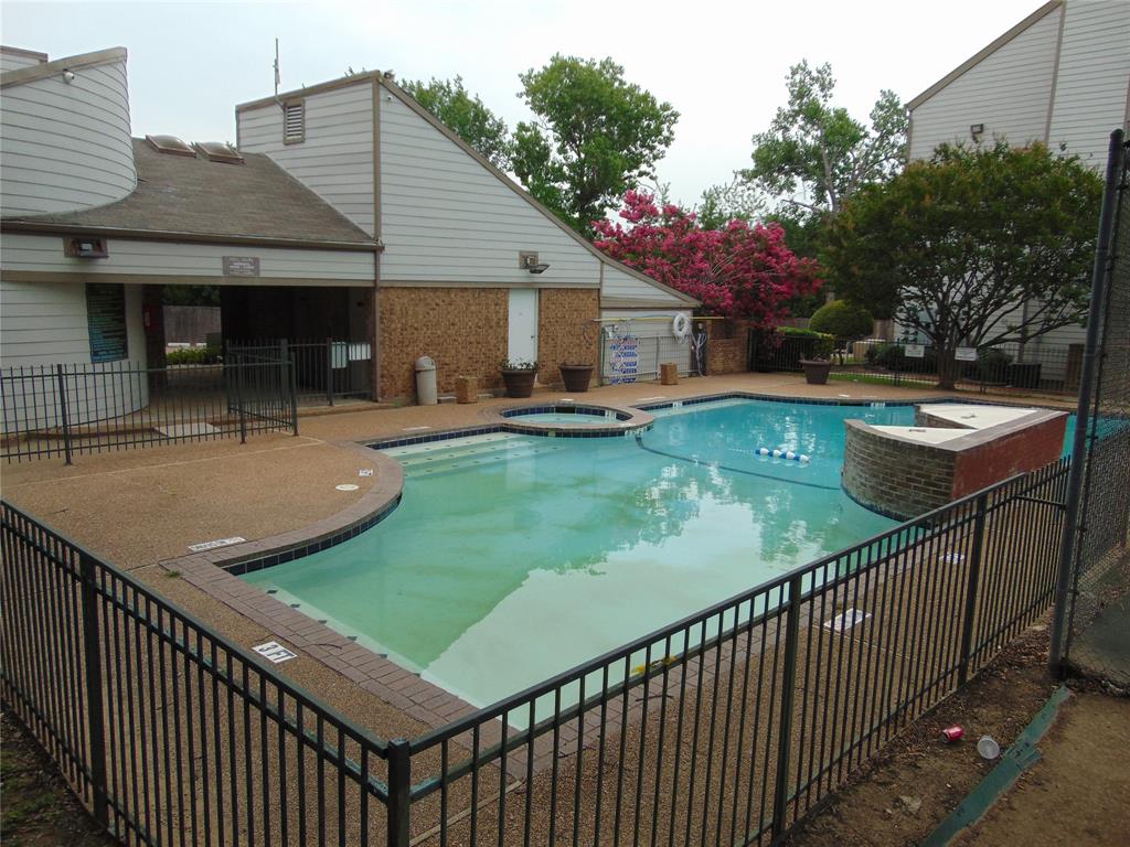 6108 Abrams Road 311
