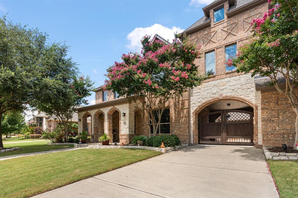 1916 Sterling Trace Drive