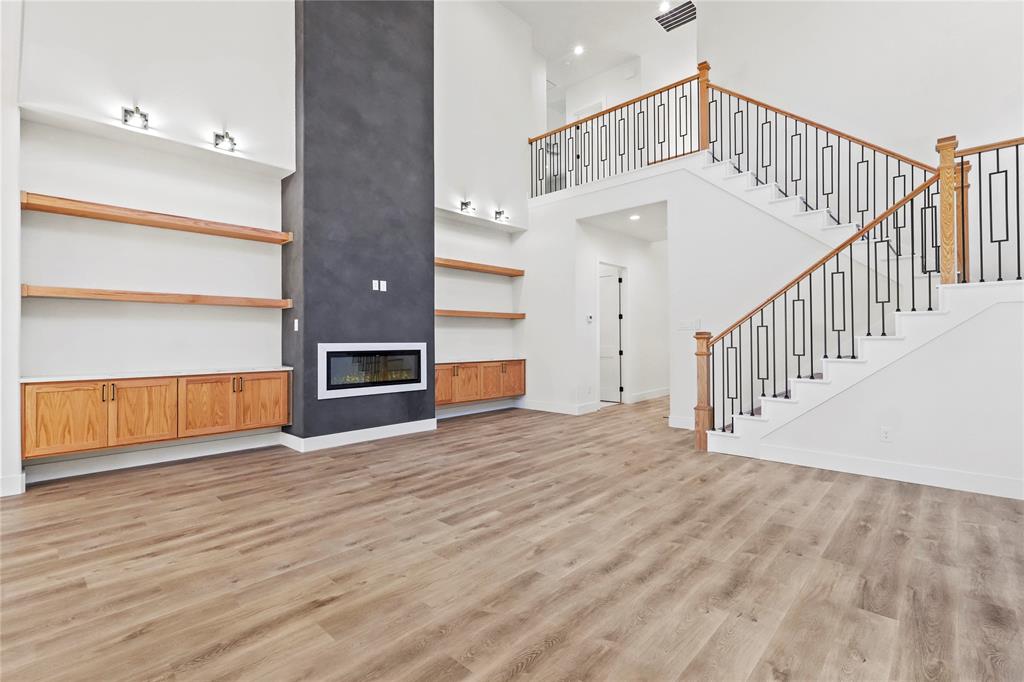 Joe A 02 Irvin - Residential