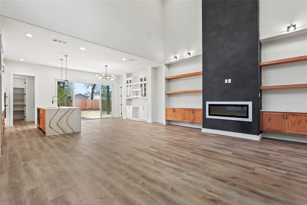 Joe A 02 Irvin - Residential