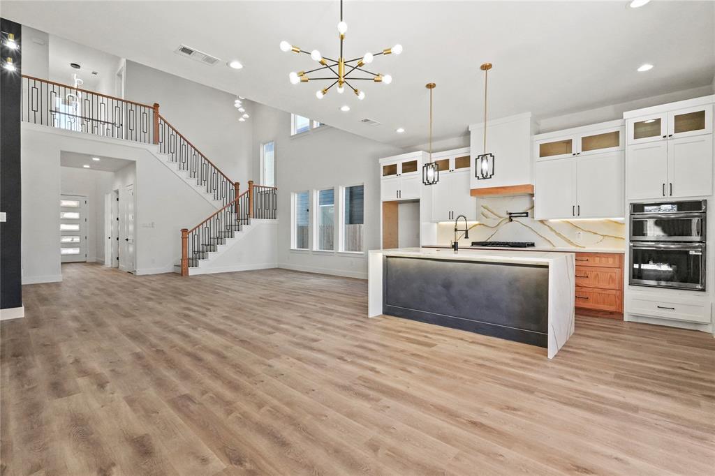 Joe A 02 Irvin - Residential