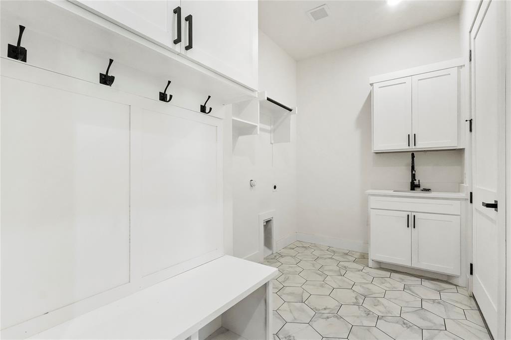 Joe A 02 Irvin - Residential