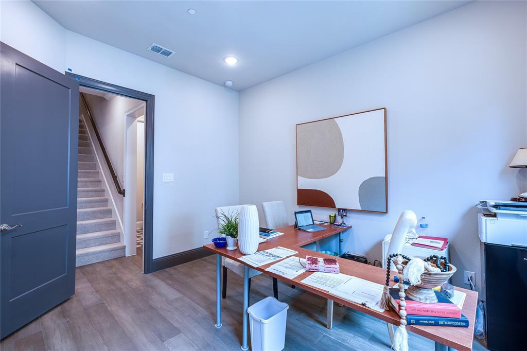 The Parkland Condos - Residential Lease