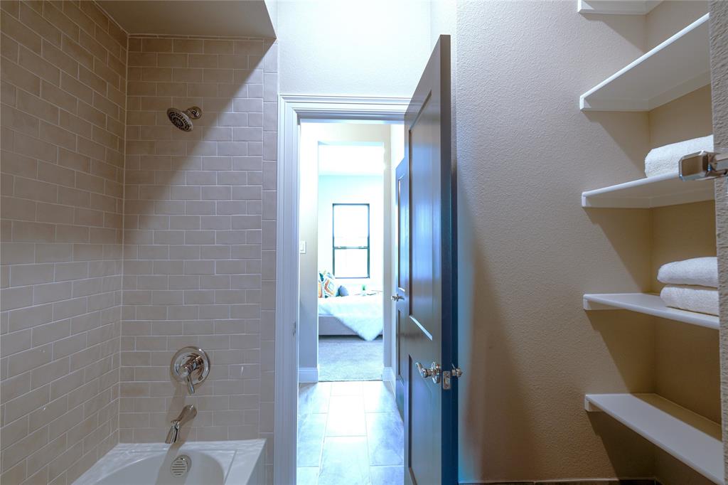 The Parkland Condos - Residential Lease