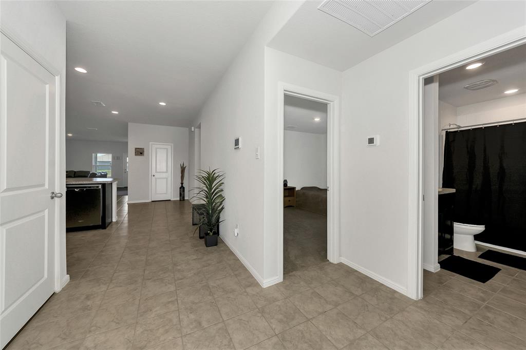 16608 Portage Street