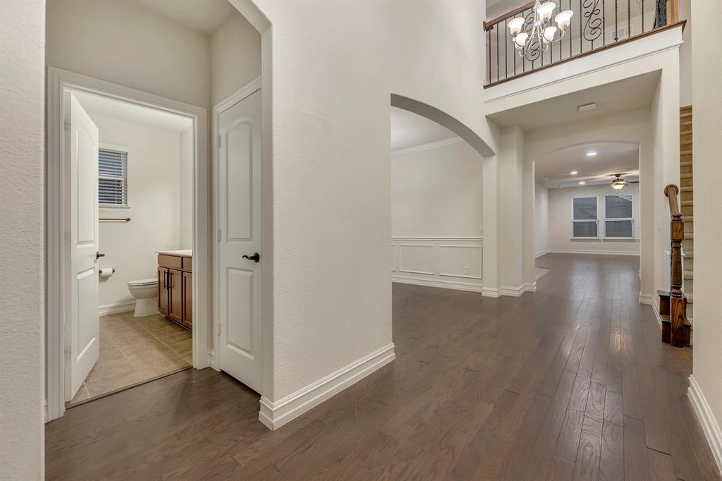 1621 Breezy Bay Court