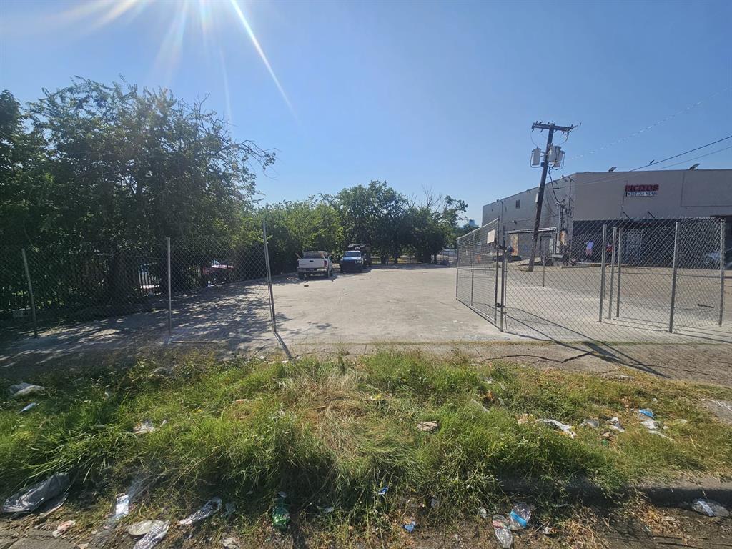 2514 Lucas Drive