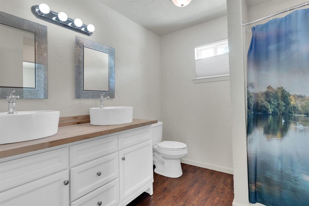 Decordova Bend Estate - Residential