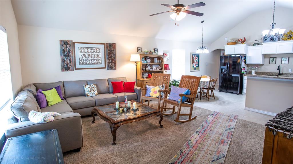 206 W Oak