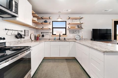 Tiny photo for 445 CR 24200, Roxton, TX 75477 (MLS # 21100775)