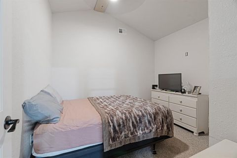 Tiny photo for 445 CR 24200, Roxton, TX 75477 (MLS # 21100775)